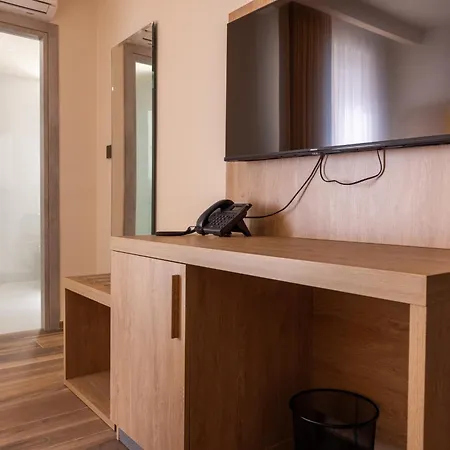 C'est La Vie Boutik Swieqi Hotel