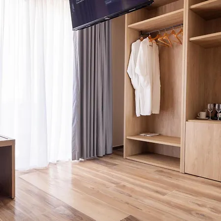 C'est La Vie Boutik Swieqi Hotel 4*