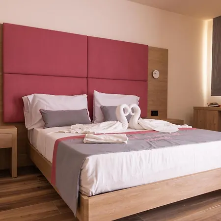 C'est La Vie Boutik Swieqi Hotel