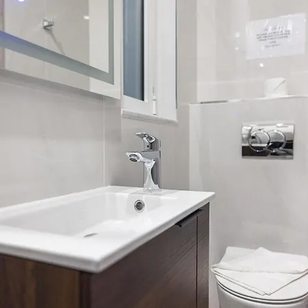 C'est La Vie Boutik Swieqi 4*