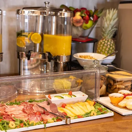 C'est La Vie Boutik Swieqi Hotel 4*