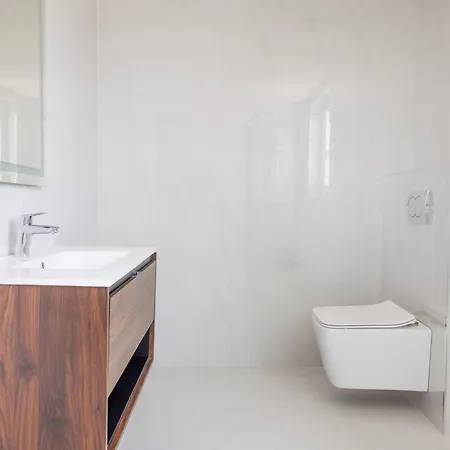 C'est La Vie Boutik Swieqi Hotel