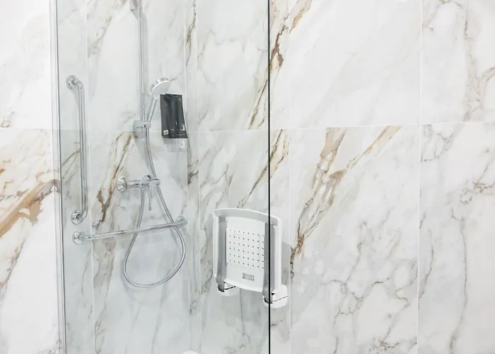 C'est La Vie Boutik Swieqi Hotel Is-Swieqi